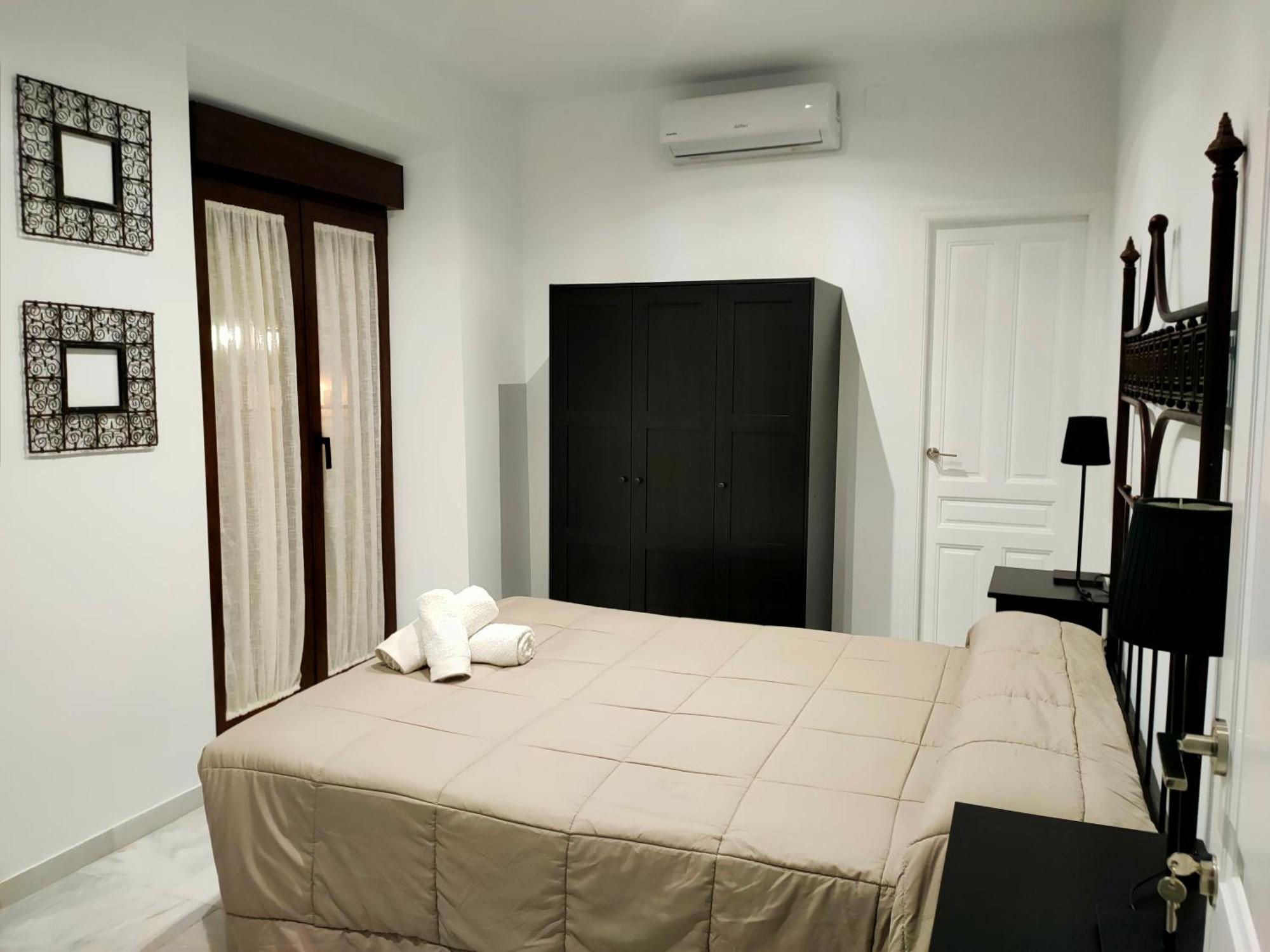Apartamentos San Pedro Cordova Esterno foto